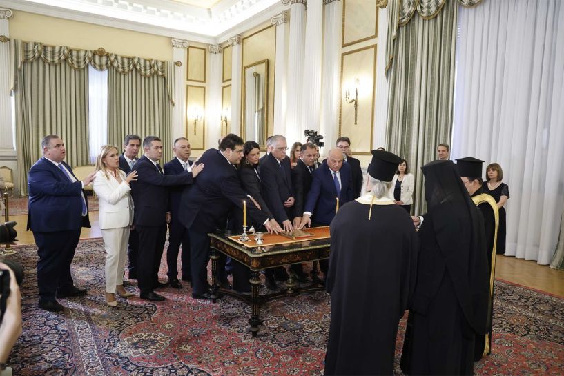 Ανασχηματισμός -  Ορκίστηκαν οι νέοι υπουργοί και υφυπουργοί