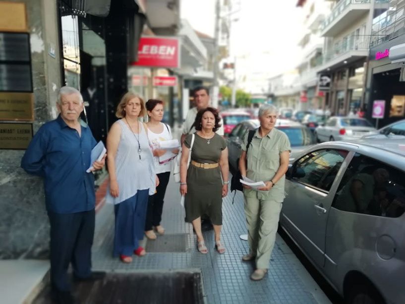 Περιοδεία υποψηφίων  βουλευτών του ΚΚΕ στην  αγορά  της Βέροιας