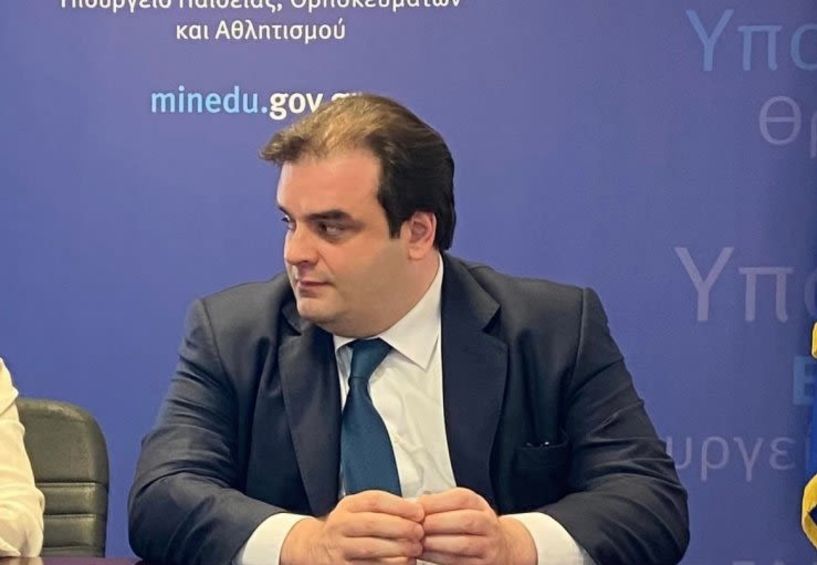 Πιερρακάκης: Θα αλλάξουν όλα τα βιβλία στη σχολική εκπαίδευση και θα εισαχθεί το πολλαπλό βιβλίο