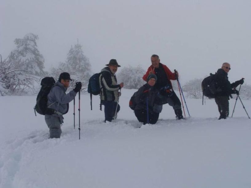 Πορεία στο χιόνι: Με τους Ορειβάτες Βέροιας στην κορυφή Πιπερίτσα