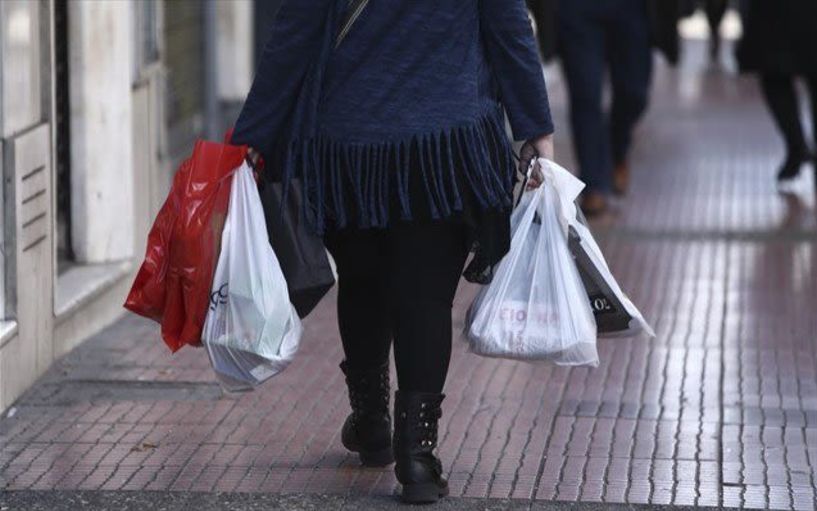 Μεγάλες επιχειρήσεις προχωρούν σε πωλήσεις λιανικής υπό το «μανδύα» της χονδρικής - Επιστολή της ΕΣΕΕ στον Υπουργό Ανάπτυξης