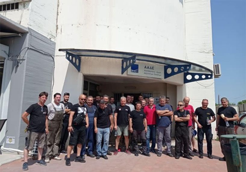1 - 2 Ιουλίου και έπεται συνέχεια… Κατεβάζουν ρολά τα συνεργεία αυτοκινήτων και στην Ημαθία, για το ψηφιακό πελατολόγιο της ΑΑΔΕ -Προηγήθηκε παράσταση διαμαρτυρίας στη ΔΟΥ Βέροιας