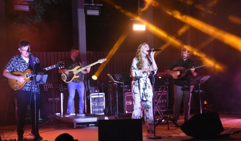 Naoussa Summer Festival 2025 Μια μοναδική βραδιά  με τη Ρένα Μόρφη  στο Θερινό Θέατρο Νάουσας