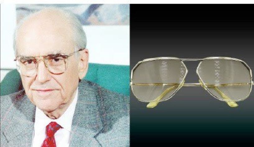 Σε δημοπρασία τα γυαλιά του Ανδρέα Παπανδρέου για φιλανθρωπικό σκοπό