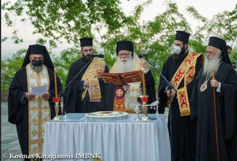 Λατρευτικές εκδηλώσεις για τους Αγίους Δισχιλίους Ναουσαίους Νεομάρτυρες (Εικόνες)