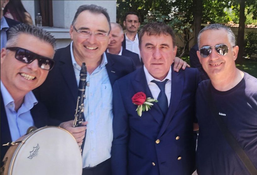 Στον γάμο της κόρης του θρύλου του ποδοσφαίρου Γκεόργκι Χάτζι έπαιξε η ορχήστρα του Δημήτρη Παράσχου!