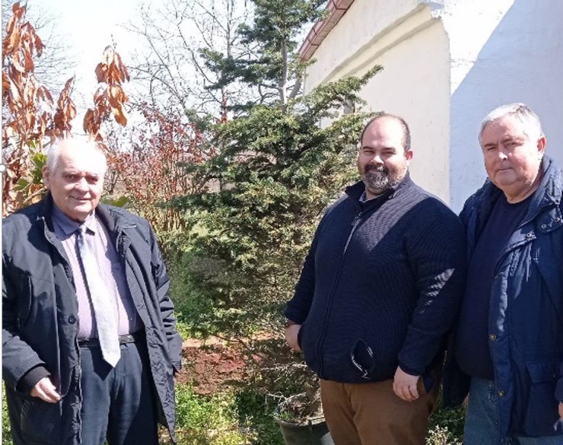 Σε φύτευση ενός δέντρου προέβει ο Σύλλογος Λεχοβιτών Αλεξάνδρειας με αφορμή την Παγκόσμια ημέρα δασοπονίας