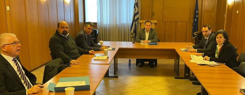 ΥΠΑΑΤ: Αποζημίωση καλλιεργειών στους παραγωγούς επιτραπέζιων ροδάκινων, συμπύρηνων, βερίκοκων, μήλων και καστάνων