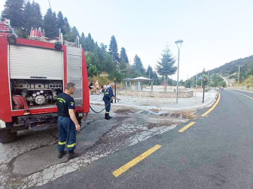 Στο Σέλι με την συνδρομή της Πυροσβεστικής καθαρίστηκαν τα φρεάτια μετά την καλοκαιρινή μπόρα 