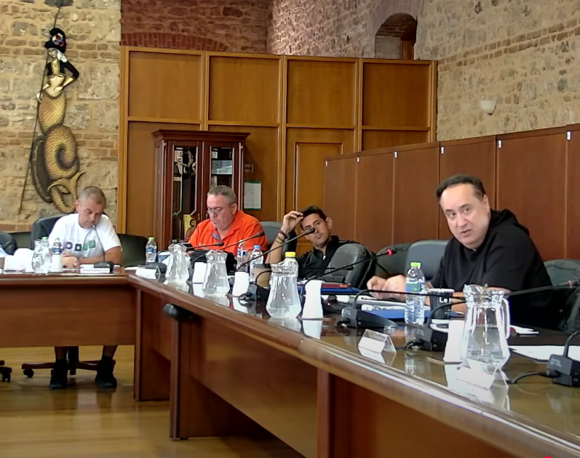 Γ. Φαρσαρώτος: «Κάποιοι αντί να είναι ευγνώμονες, απείλησαν και πέταξαν πέτρες στους χειριστές του drone!»