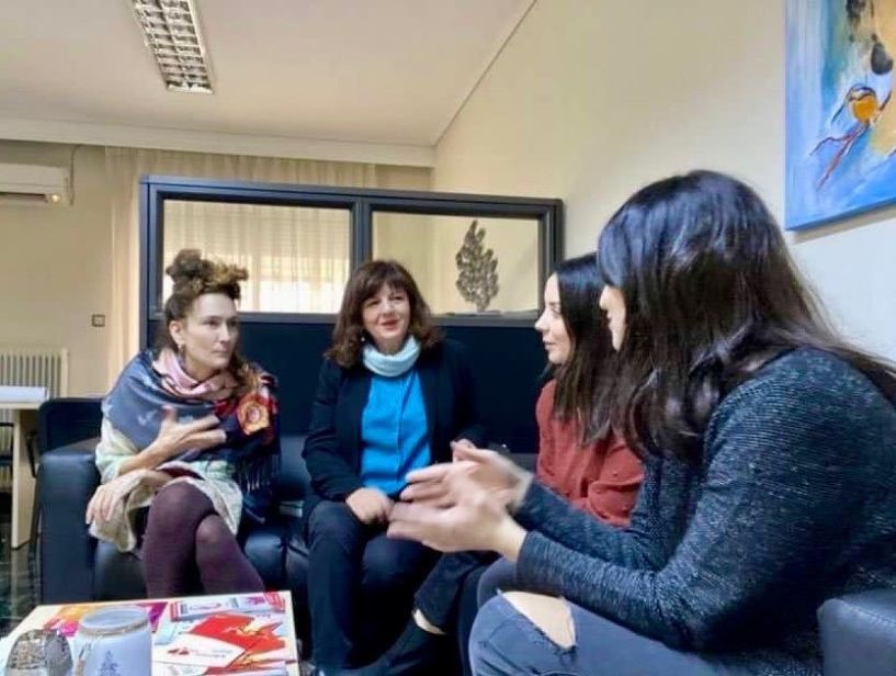 Φρόσω Kαρασαρλίδου: Η έμφυλη βία είναι κοινό τραύμα - Χρειάζεται εκπαίδευση και δομές παντού