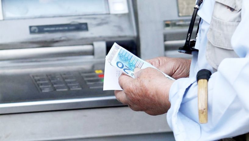 Περί συντάξεων και ορίων ηλικίας