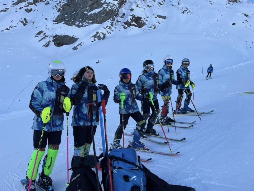 Στο Alpin Arena Senales η αγωνιστική ομάδα αλπικού σκι του ΣΧΟ Βέροιας 