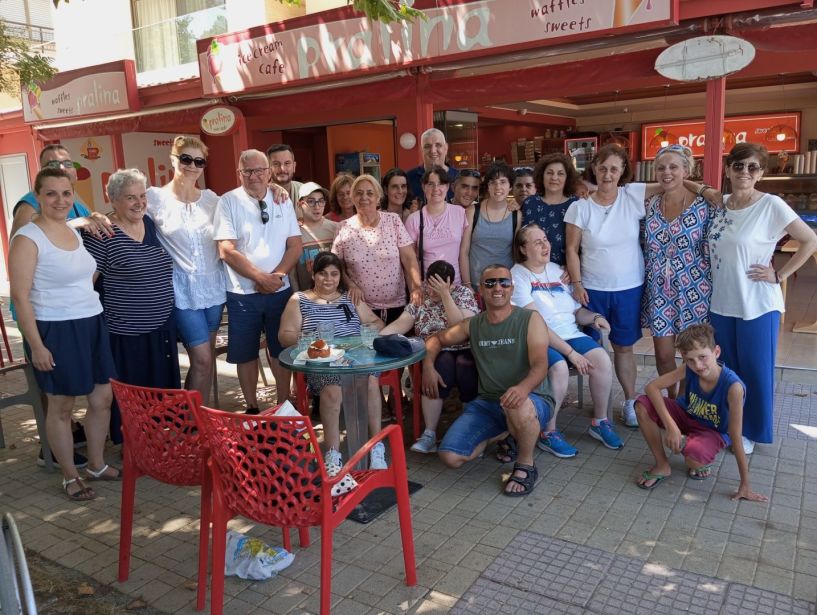 Εξόρμηση στη θάλασσα για την παρέα του ΚΔΑΠ-ΑμεΑ Δήμου Νάουσας