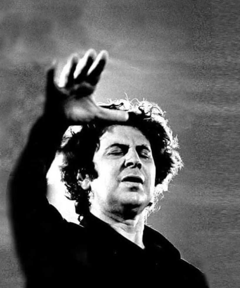 ΤΙΜΩΝΤΑΣ ΣΤΗ ΒΕΡΟΙΑ ΤΟ «ΑΦΙΕΡΩΜΑΤΙΚΟ ΕΤΟΣ ΜΙΚΗ ΘΕΟΔΩΡΑΚΗ»