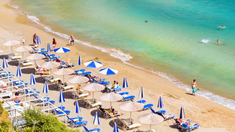 Λήγουν σήμερα οι αιτήσεις για τον Κοινωνικό Τουρισμό 2025-26