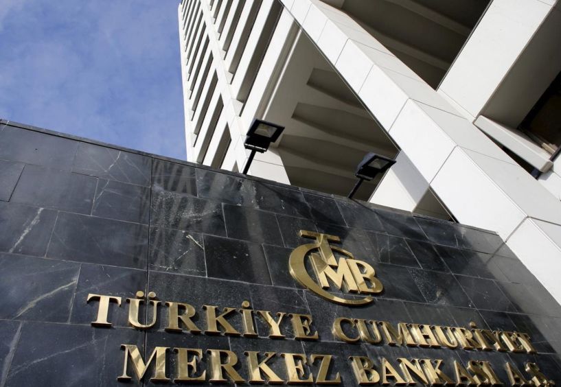 Τουρκία: Ραγδαίες εξελίξεις στην οικονομία – Κόβεται κατά 50% ο δανεισμός σε τράπεζες, καταρρέει η λίρα