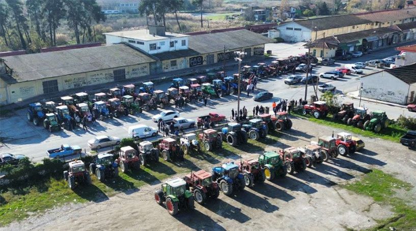 Με δυναμικές αγροτικές κινητοποιήσεις, με τρακτέρ και κλείσιμο δρόμων, μπήκε ο Δεκέμβριος – Κινητοποιήσεις και στην Ημαθία  -Οι αγρότες δηλώνουν αποφασισμένοι να «κατασκηνώσουν»  στους δρόμους μέχρι να δικαιωθεί ο αγώνας τους