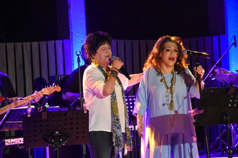 Ξεκίνησε εντυπωσιακά το Naoussa Summer Festival  -   Δημήτρης Ζερβουδάκης, Γεράσιμος Ανδρεάτος, Ελένη Βιτάλη και Φωτεινή Βελεσιώτου «μάγεψαν» το κοινό της Νάουσας (ΦΩΤΟΣ)