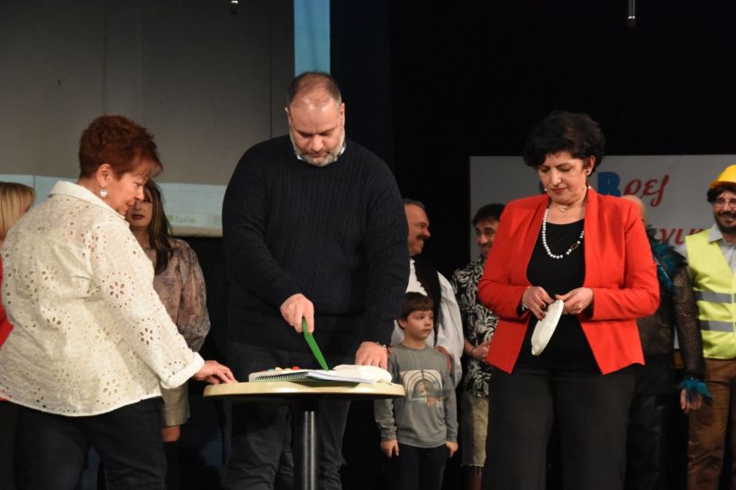 Άνοιξε το Τριώδιο της Αποκριάς στη Νάουσα   -Με σάτιρα, ζουρνάδες και πατινάδα, παρά την κακοκαιρία, παρουσία πλήθους κόσμου