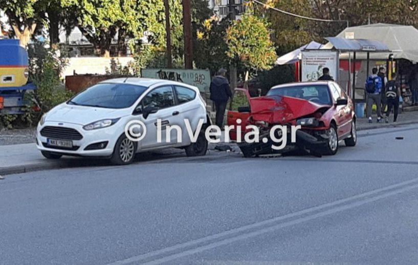 Βέροια - Αυτοκίνητο παραλίγο να παρασύρει δύο μαθητές!