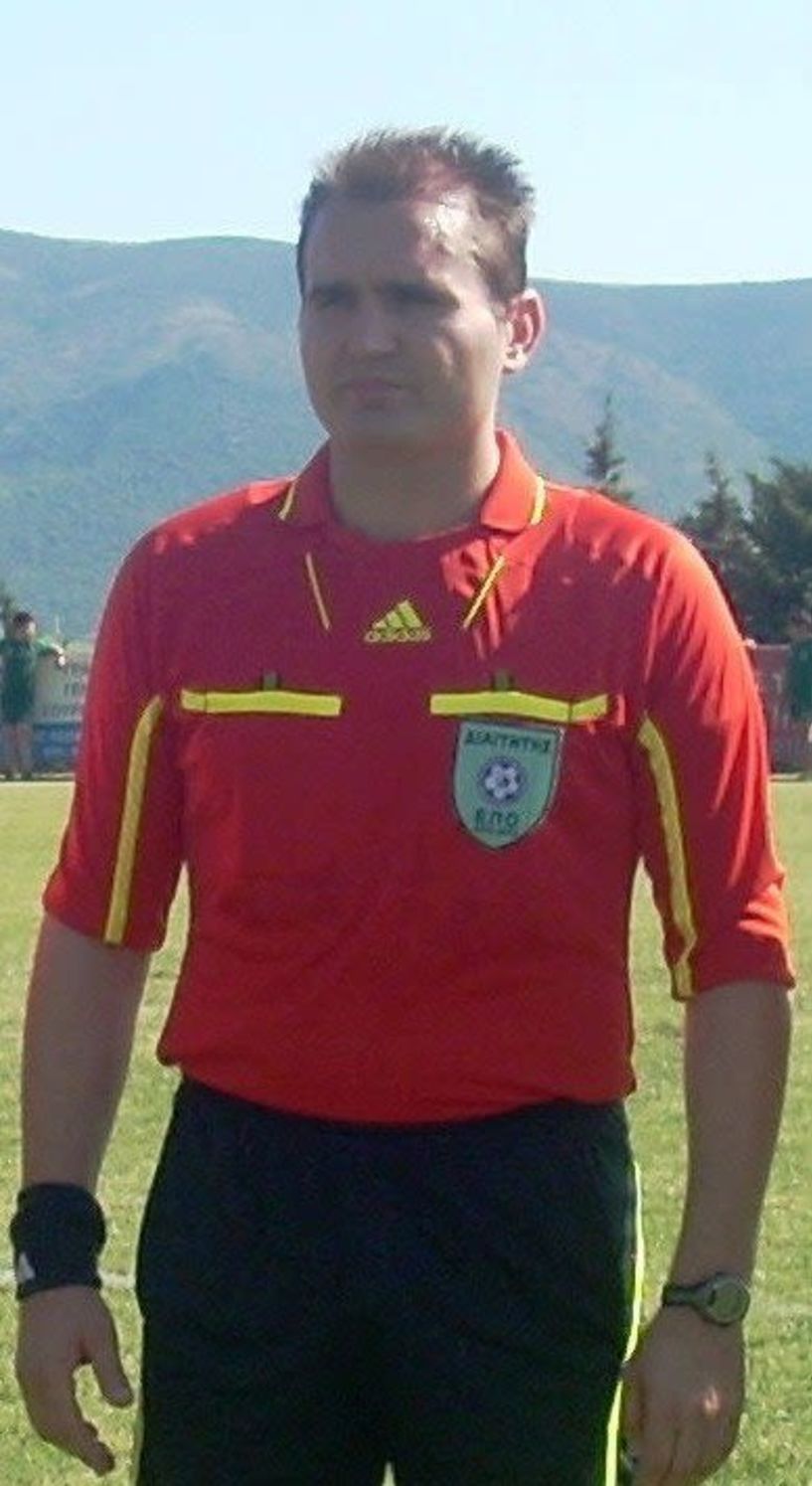 Διαιτητές γ΄εθνικής 2η αγωνιστική . Μακεδονικός- Ελπίδα Σκουτάρεως (Βέροια) διαιτητής ο κ. Τσακαλίδης (Χαλκιδικής ) 