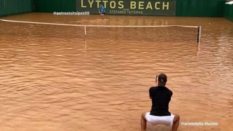 Πέτρος Τσιτσιπάς: Παγκόσμιο... θέμα ο αγώνας στο κορτ-πισίνα στην Κρήτη (Εικόνες - Βίντεο)