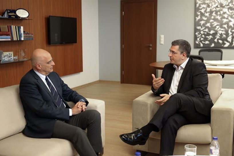 Συνάντηση του Περιφερειάρχη Κεντρικής Μακεδονίας Απόστολου Τζιτζικώστα με τον Υπουργό Εθνικής Άμυνας Νίκο Δένδια