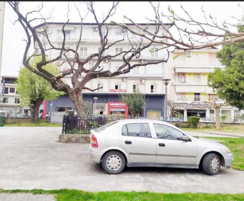 Όχι και με το αυτοκίνητο γύρω από την Μουριά του Αγ. Αντώνη!!!