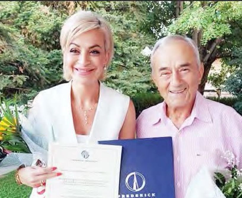 Δίνει, αλλά και παίρνει χαρές, ο πρόεδρος και υπερήφανος πατέρας, Λευτέρης Παμπουχίδης