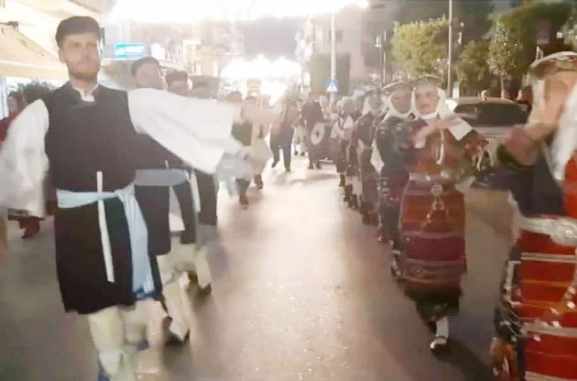 Δυναμικό ξεκίνημα για το Φεστιβάλ Παραδοσιακών Χορών, με αναβολή όμως χθες λόγω καιρού