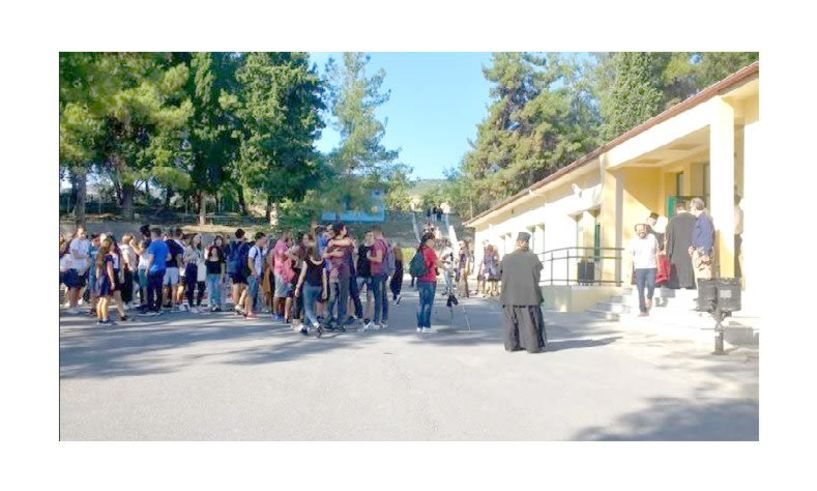 Όπως ανακοινώνουν Γονείς και Κηδεμόνες του Μουσικού Σχολείου Βέροιας για τα μαθητικά δρομολόγια…  Θα εξαντλήσουν πρώτα   τον διάλογο και την πίεση προς τους εμπλεκόμενους φορείς και μετά θα   στραφούν σε κινητοποιήσεις