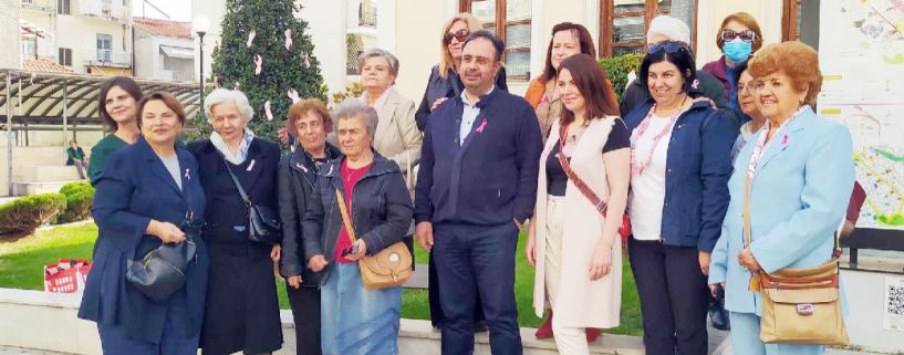 Βέροια: Το μήνυμα της πρόληψης στέλνουν οι ροζ κορδέλες στο παρκάκι του δημαρχείου