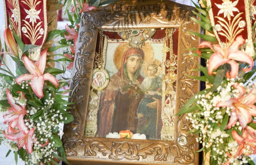 Η Μυροβλύζουσα εικόνα   της Παναγίας Οδηγήτριας στον εορτάζοντα Ιερό Ναό Αγίου Νικολάου Πατρίδας 