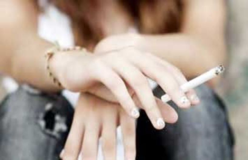 Θλιβερά τα στατιστικά: 3 στους 10 εφήβους, των 16 και άνω, καπνίζουν συστηματικά