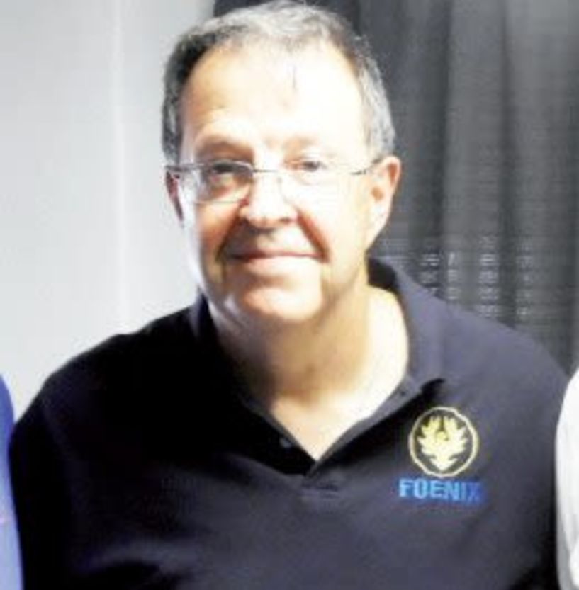 Τα εύσημα στα παιδιά  της Αστυνομίας  από έναν γνήσιο πατριώτη