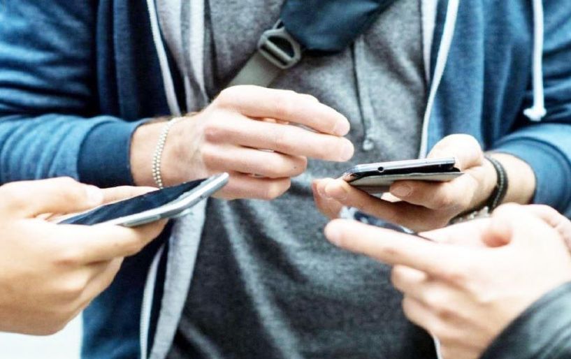 Συνεχίζουν οι καταναλωτές Κινητής τηλεφωνίας να την «πατάνε» με τα 5ψήφια και τις… ανύπαρκτες συνδέσεις