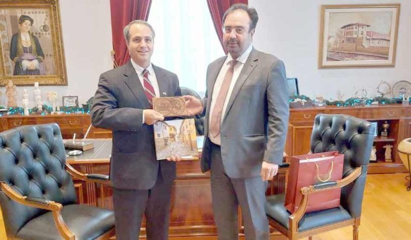 Τον Δήμαρχο Βέροιας επισκέφθηκε ο νέος Γενικός Πρόξενος των ΗΠΑ Jerry Ismail