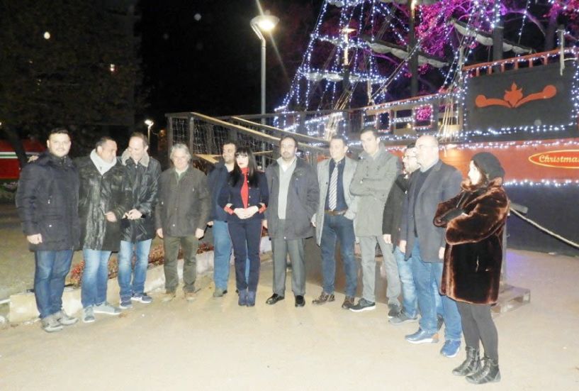 Στην Πλατεία Εληάς χτυπάει φέτος  η καρδιά των Χριστουγέννων