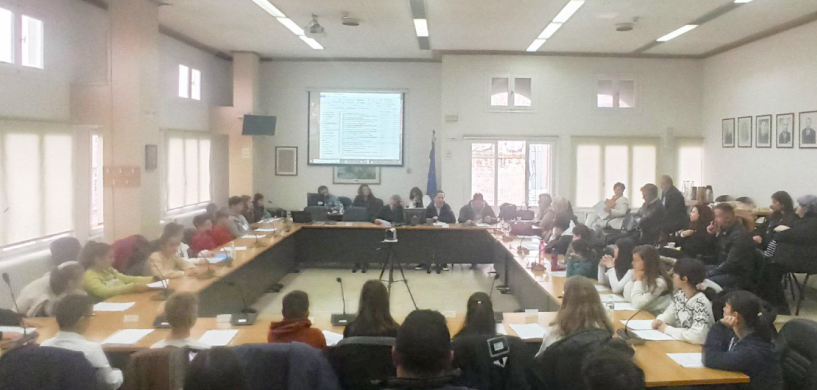Δήμος Νάουσας: Με επιτυχία πραγματοποιήθηκε το 4ο Δημοτικό Συμβούλιο Παίδων