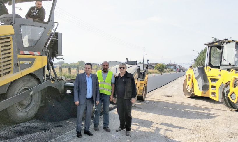 Στις εργασίες ασφαλτόστρωσης στο Μακροχώρι ο Αντιπεριφερειάρχης Κώστας Καλαϊτζίδης