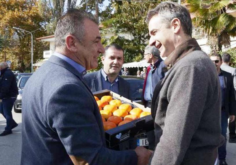 Του έδωσαν λωτούς, αλλά… να μην ξεχάσει τους αγρότες