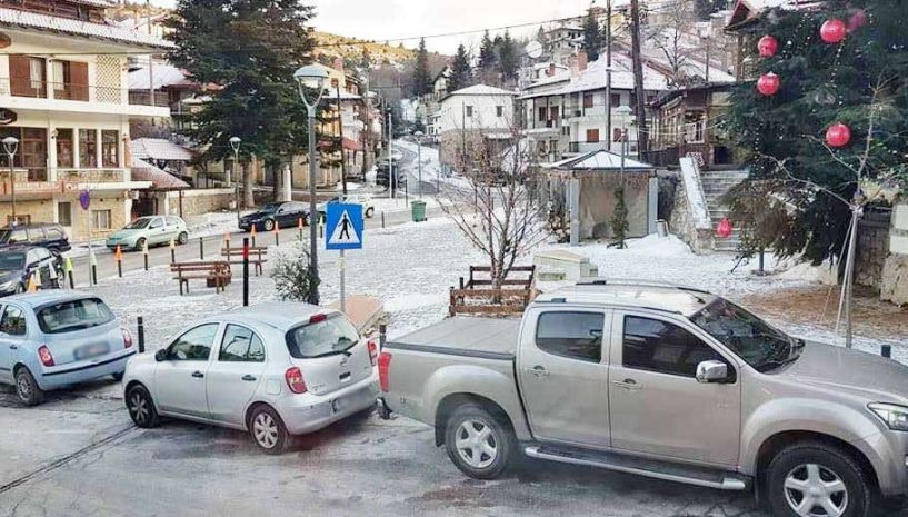 Τι θα γίνει με την παράνομη στάθμευση  στην πλατεία του Σελίου;