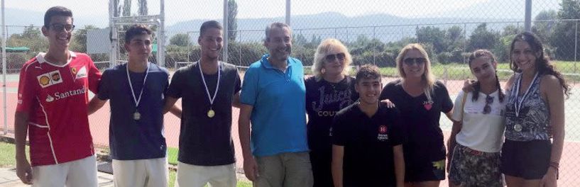 Με επιτυχία έγινε στα ανακαινισμένα γήπεδα του ΔΑΚ «Δ. Βικέλας» το Πανελλαδικό Πρωτάθλημα Τένις για Αγόρια και Κορίτσια κάτω των 18 ετών