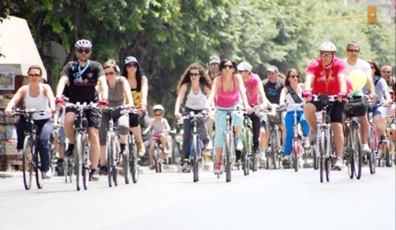 Μία Κυριακή με ποδήλατα και πατίνια στο κέντρο της Βέροιας