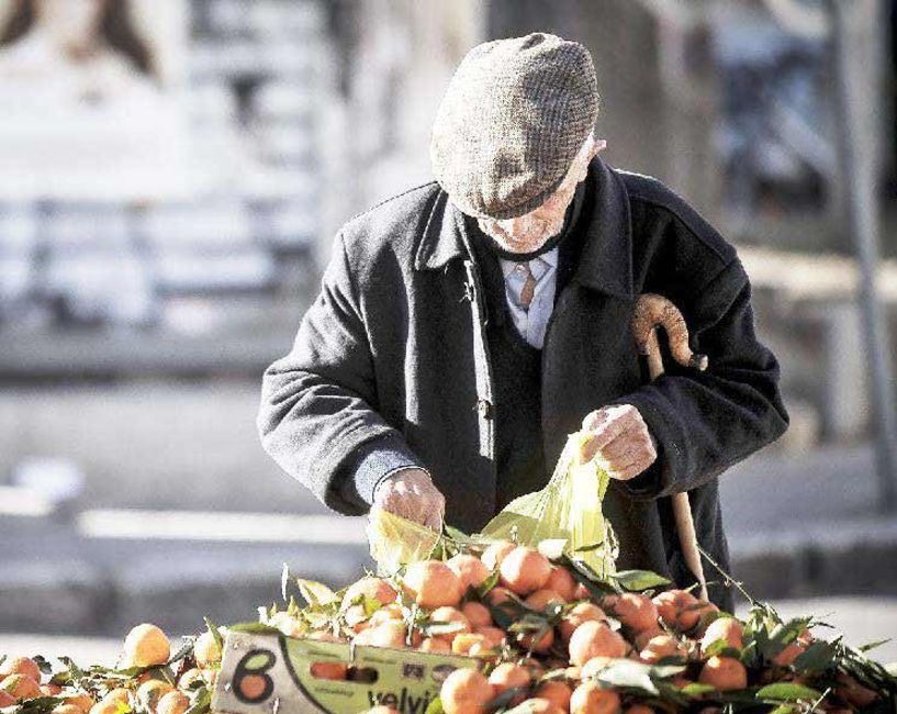 «Χαράτσι» σε όλες πλέον τις πλαστικές σακούλες