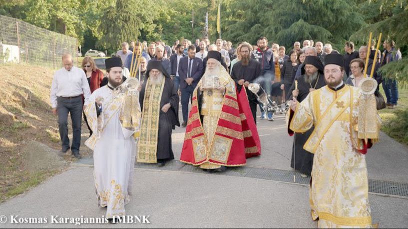 Με λαμπρότητα η υποδοχή  της Τιμίας Κάρα του Αγίου Παντελεήμονος στην Ι. Μ. Παναγίας Δοβρά