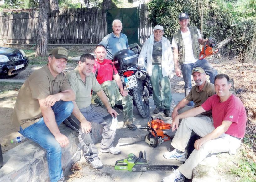 Η Λέσχη Καταδρομέων Ημαθίας  καθάρισε το πάρκο της Νάουσας