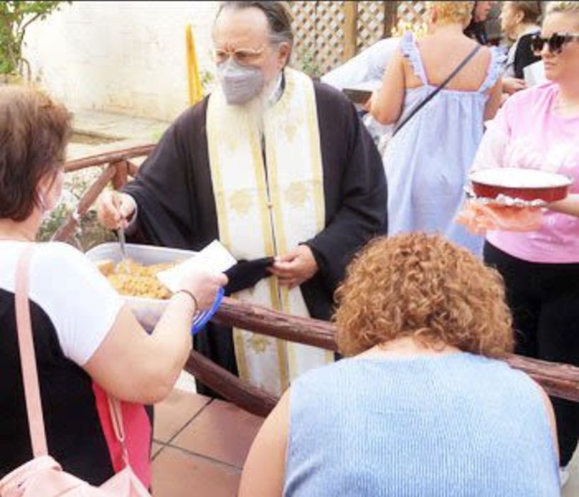 Πανηγυρίζει ο Άγιος Φανούρης με δεκάδες φανουρόπιτες από χθες στη Βέροια