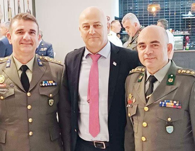 Ο Βασίλης Κοτίδης με 2 ημαθιώτες συνταγματάρχες σε εκδήλωση στο Πολεμικό Μουσείο